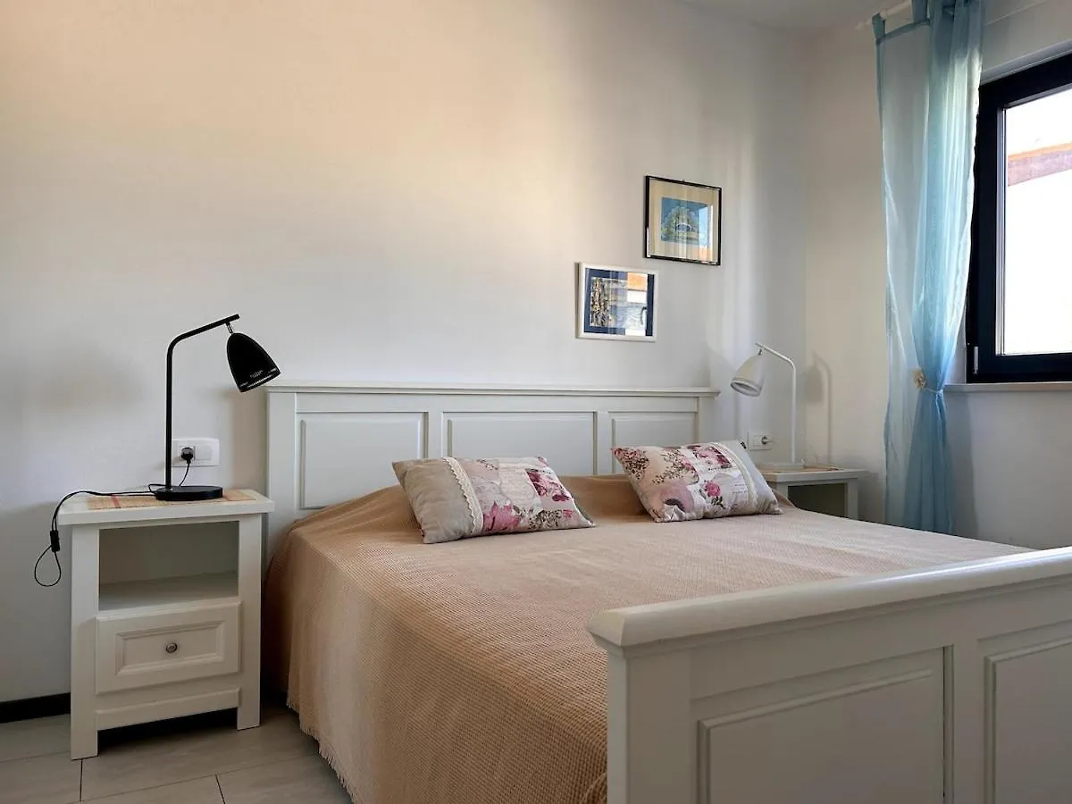 Apartment Eleonora Mare プーラ クロアチア